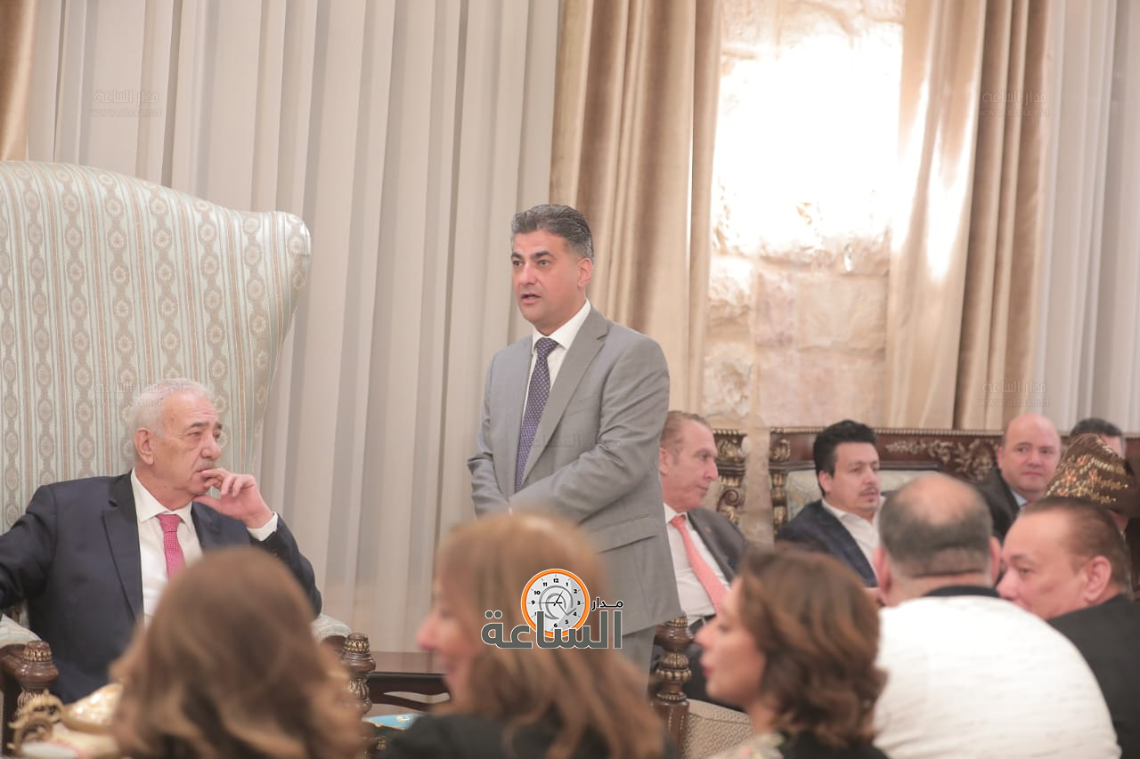 Madar Al-Saa Images 0.5118185963640114