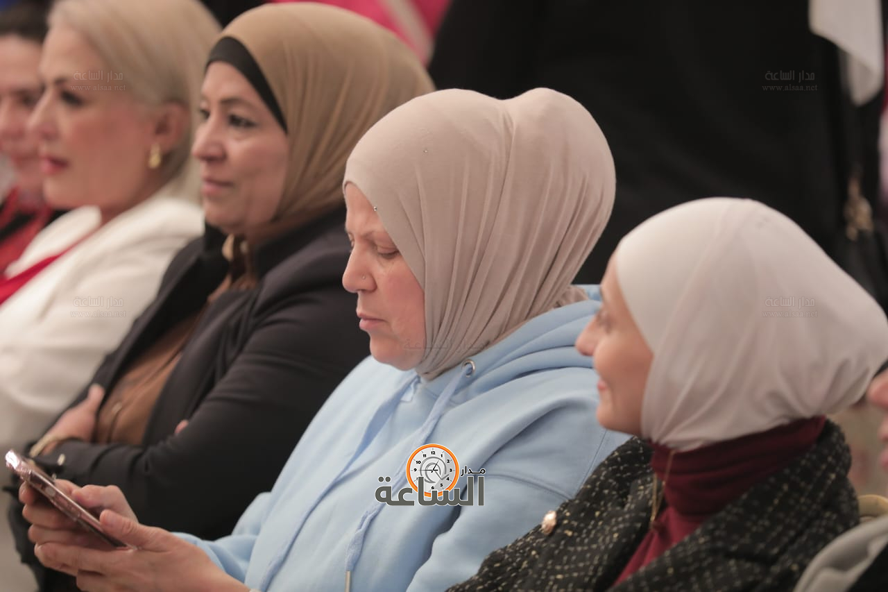 Madar Al-Saa Images 0.30529152744448496