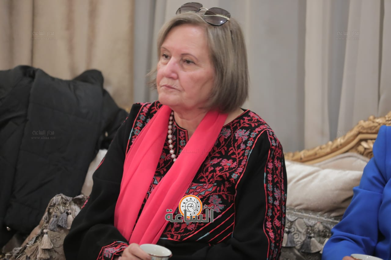 Madar Al-Saa Images 0.37306469666250264