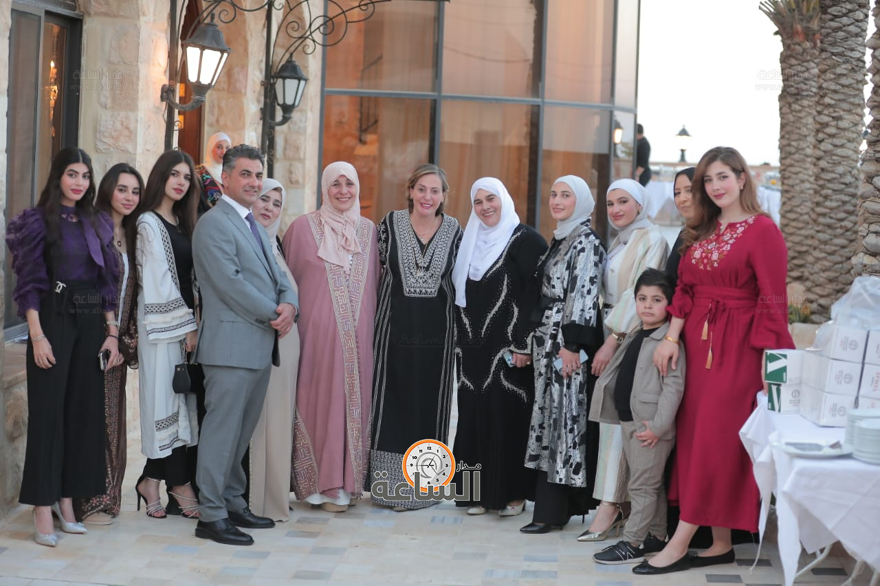 Madar Al-Saa Images 0.9541763182300844