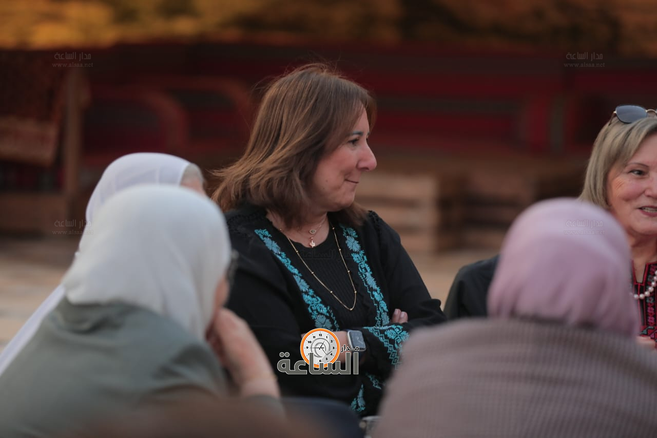 Madar Al-Saa Images 0.9862272887459751