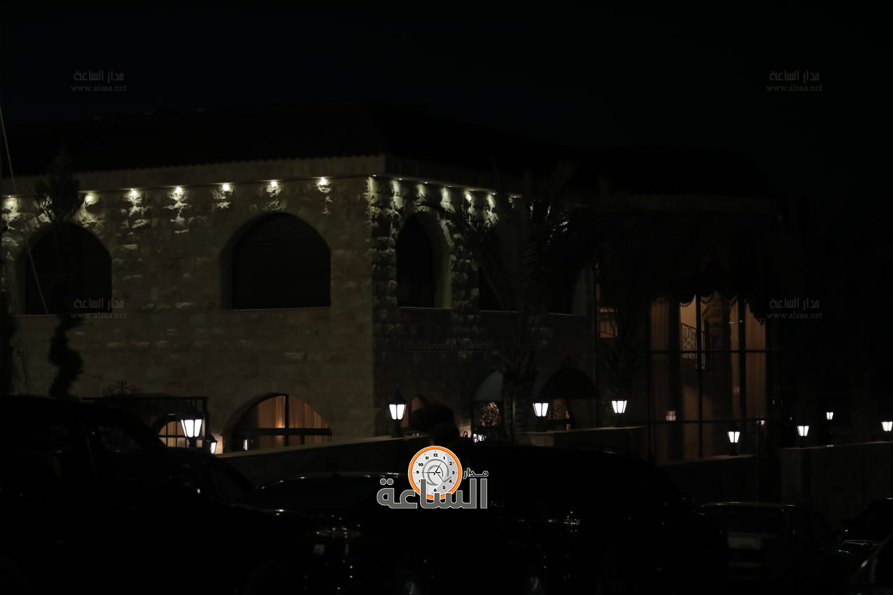 Madar Al-Saa Images 0.6665436150437549