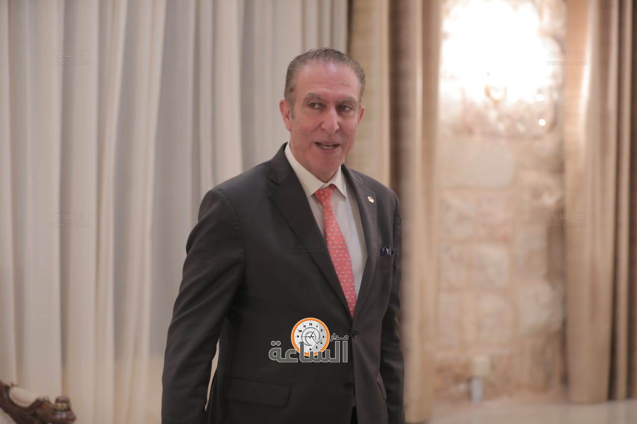 Madar Al-Saa Images 0.47698371464327094