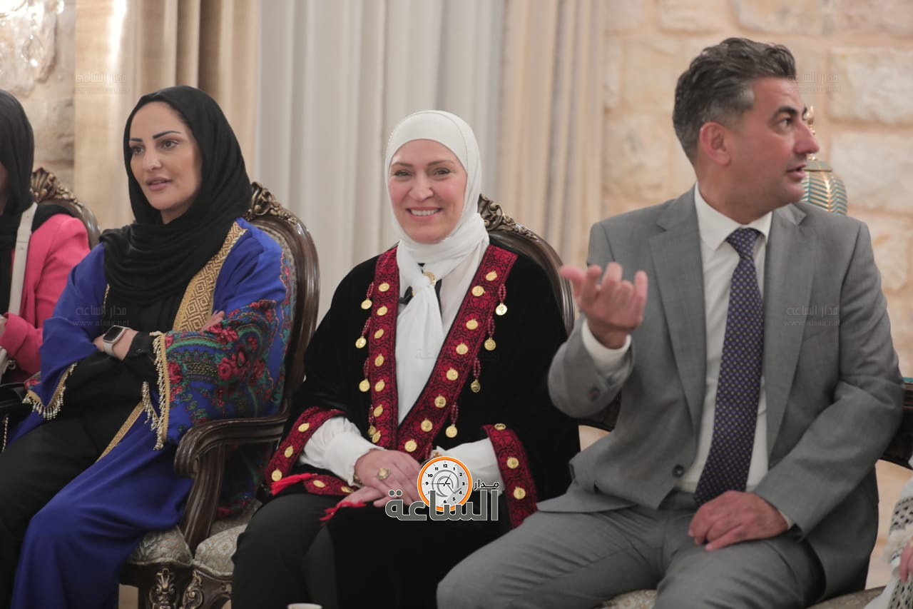 Madar Al-Saa Images 0.8660971934238779