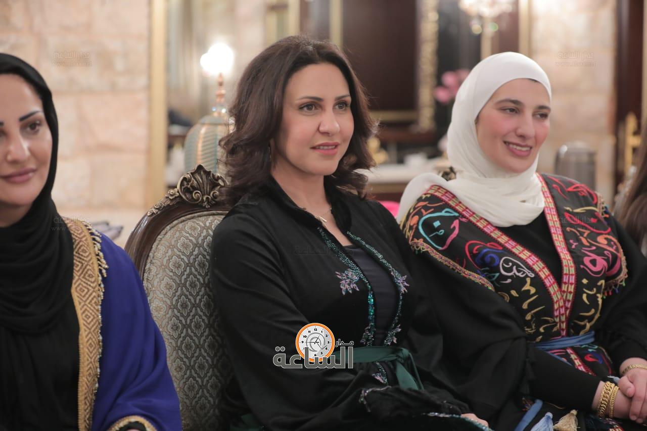 Madar Al-Saa Images 0.39381908393585574