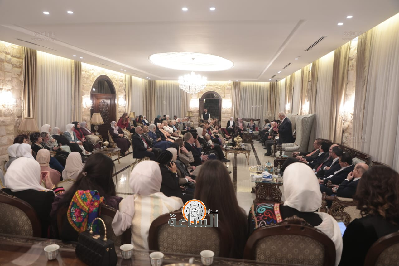 Madar Al-Saa Images 0.11739242454742449