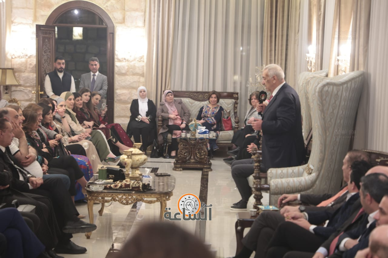 Madar Al-Saa Images 0.3601256711393761