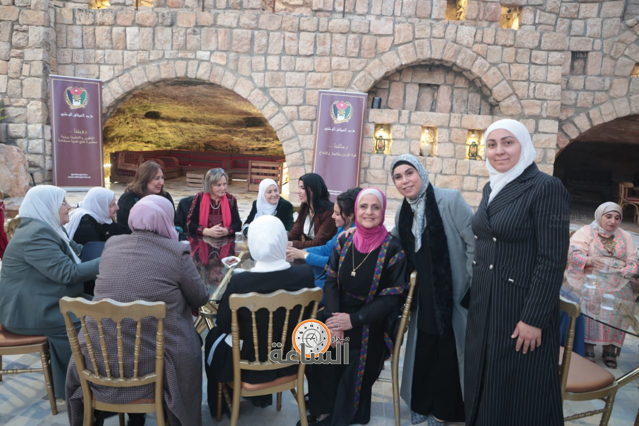 Madar Al-Saa Images 0.580225773494703