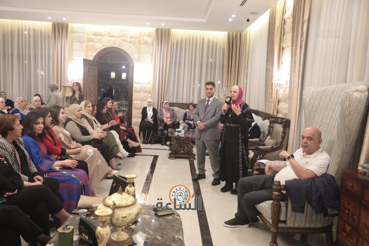 Madar Al-Saa Images 0.18327290444690036