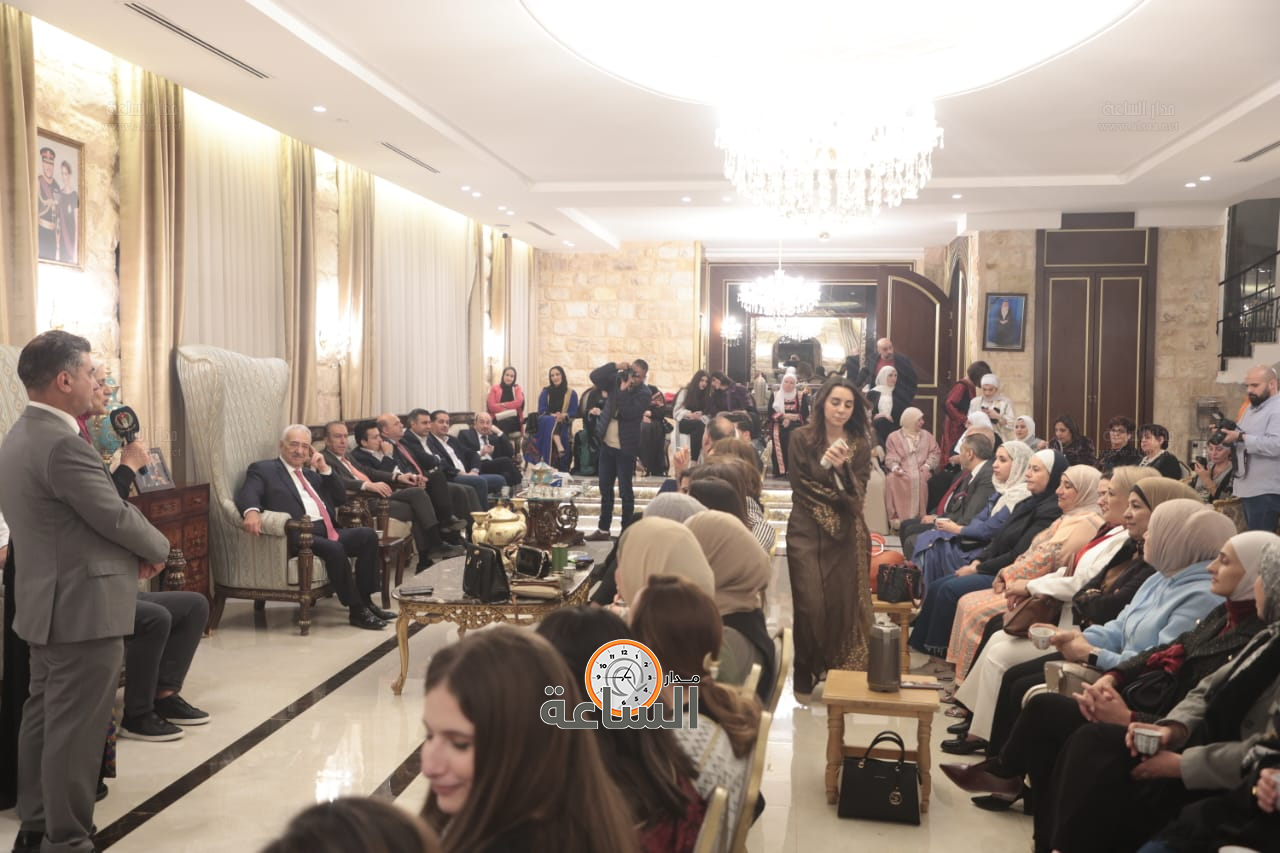 Madar Al-Saa Images 0.4009906206552738