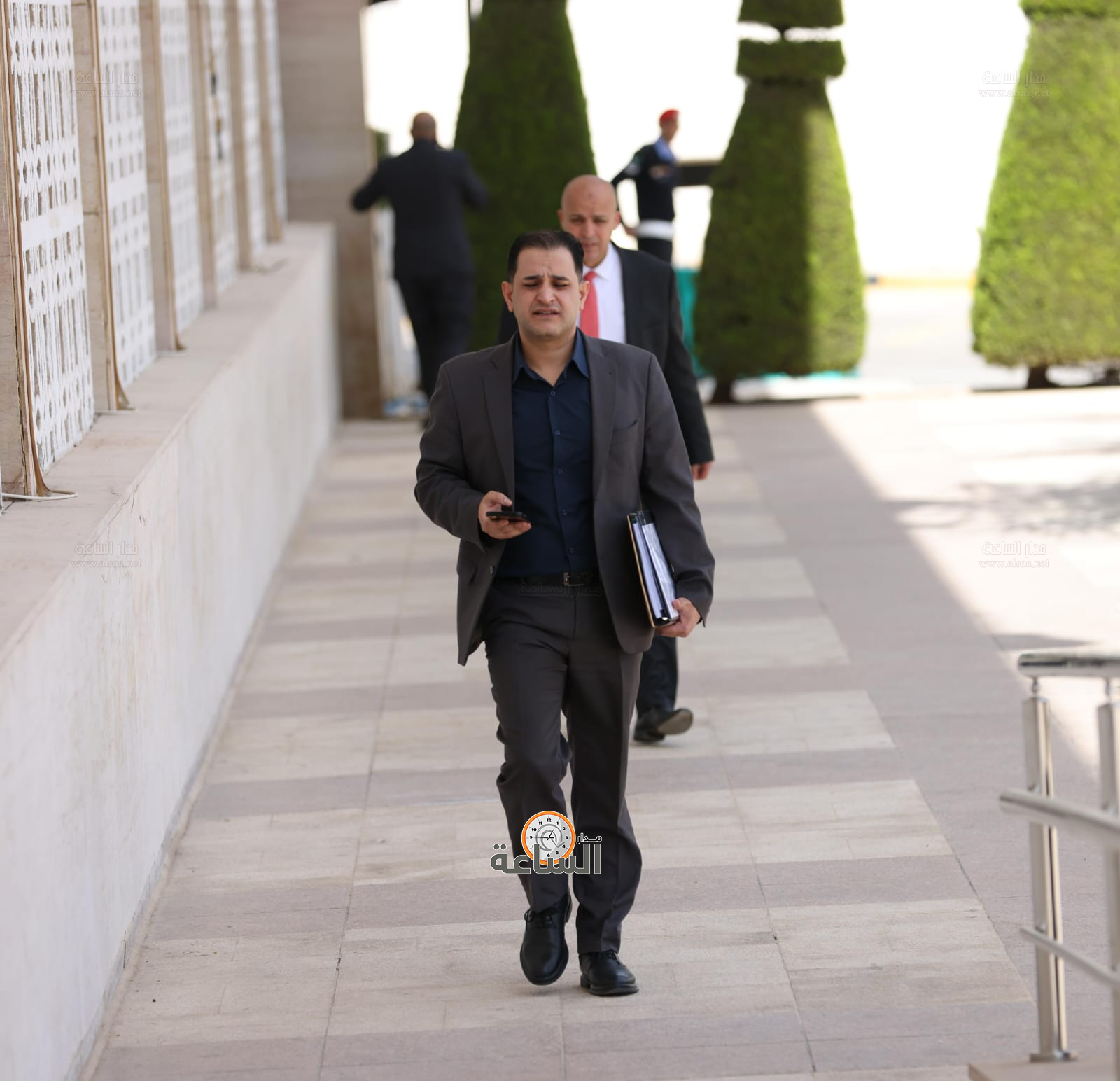 Madar Al-Saa Images 0.4415064552842891