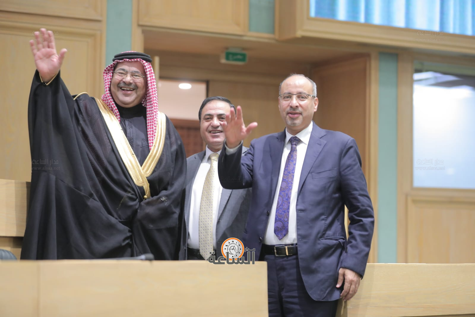 Madar Al-Saa Images 0.4149882376267211