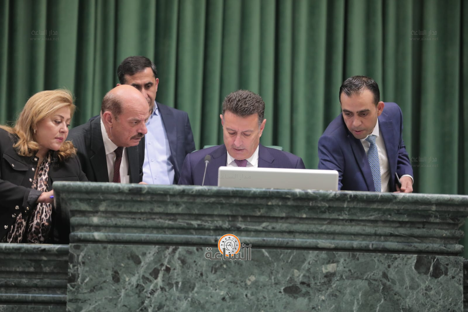 Madar Al-Saa Images 0.590312378179825