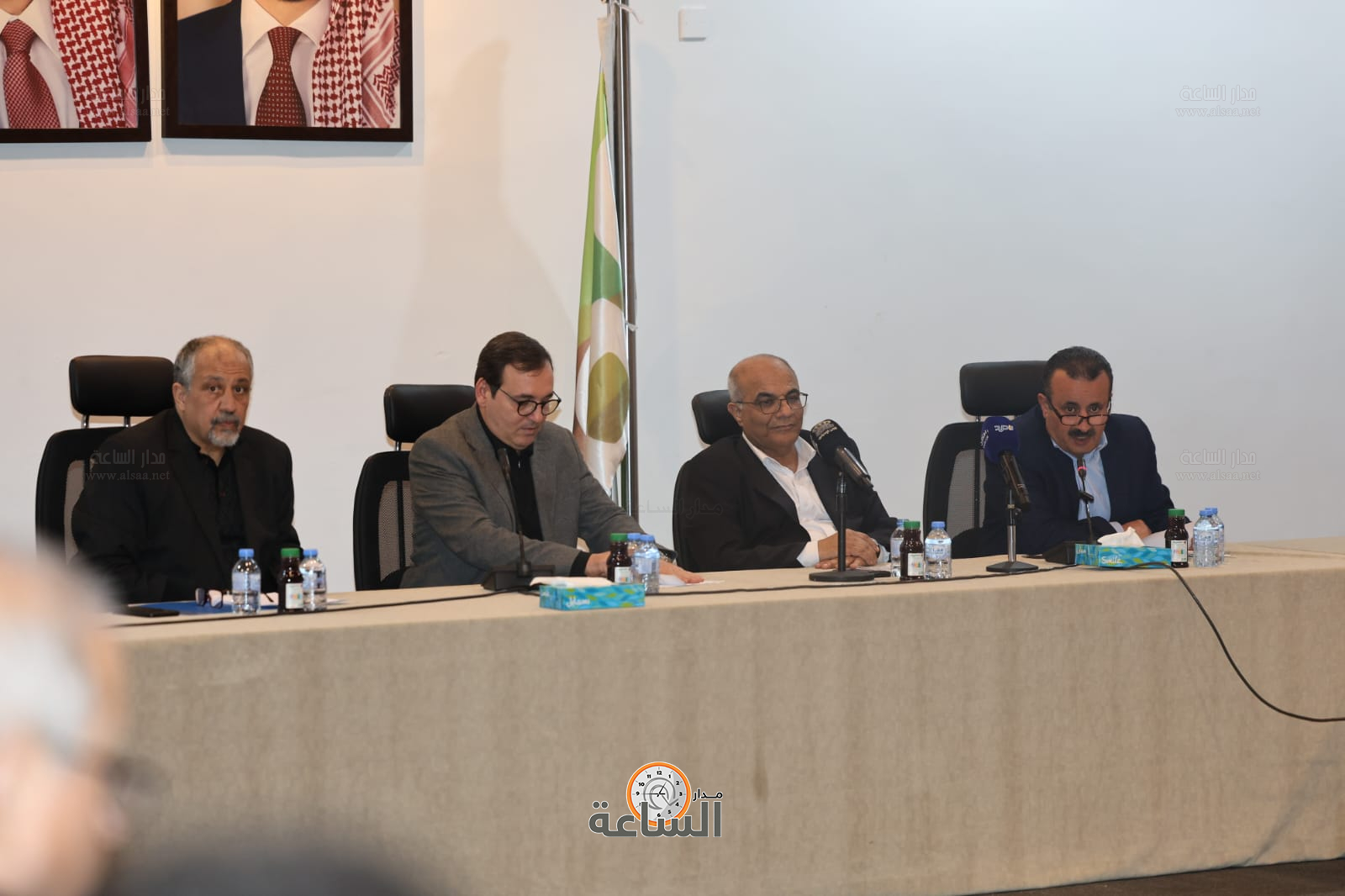 Madar Al-Saa Images 0.022334068568483856