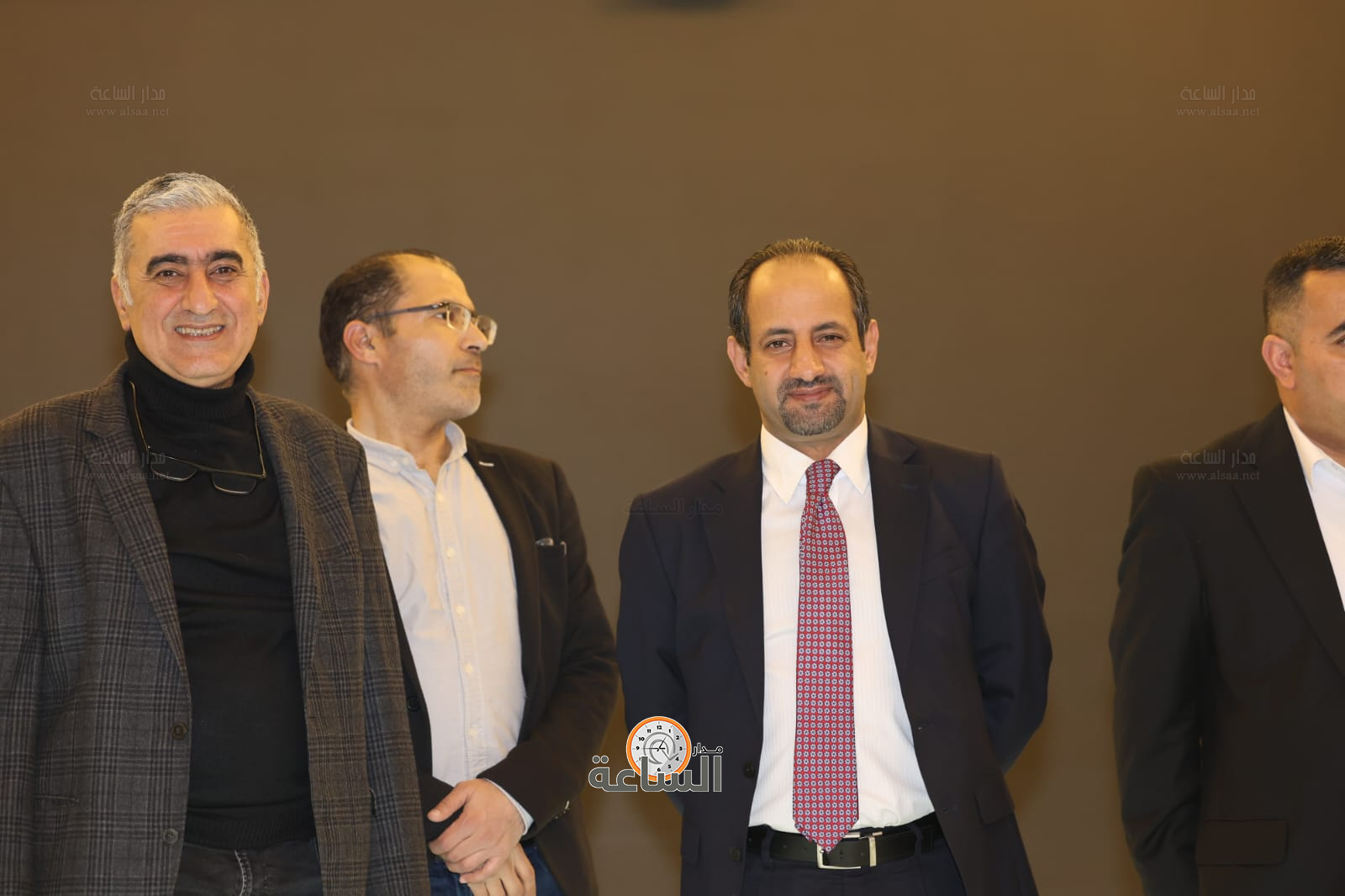 Madar Al-Saa Images 0.3713939792120158