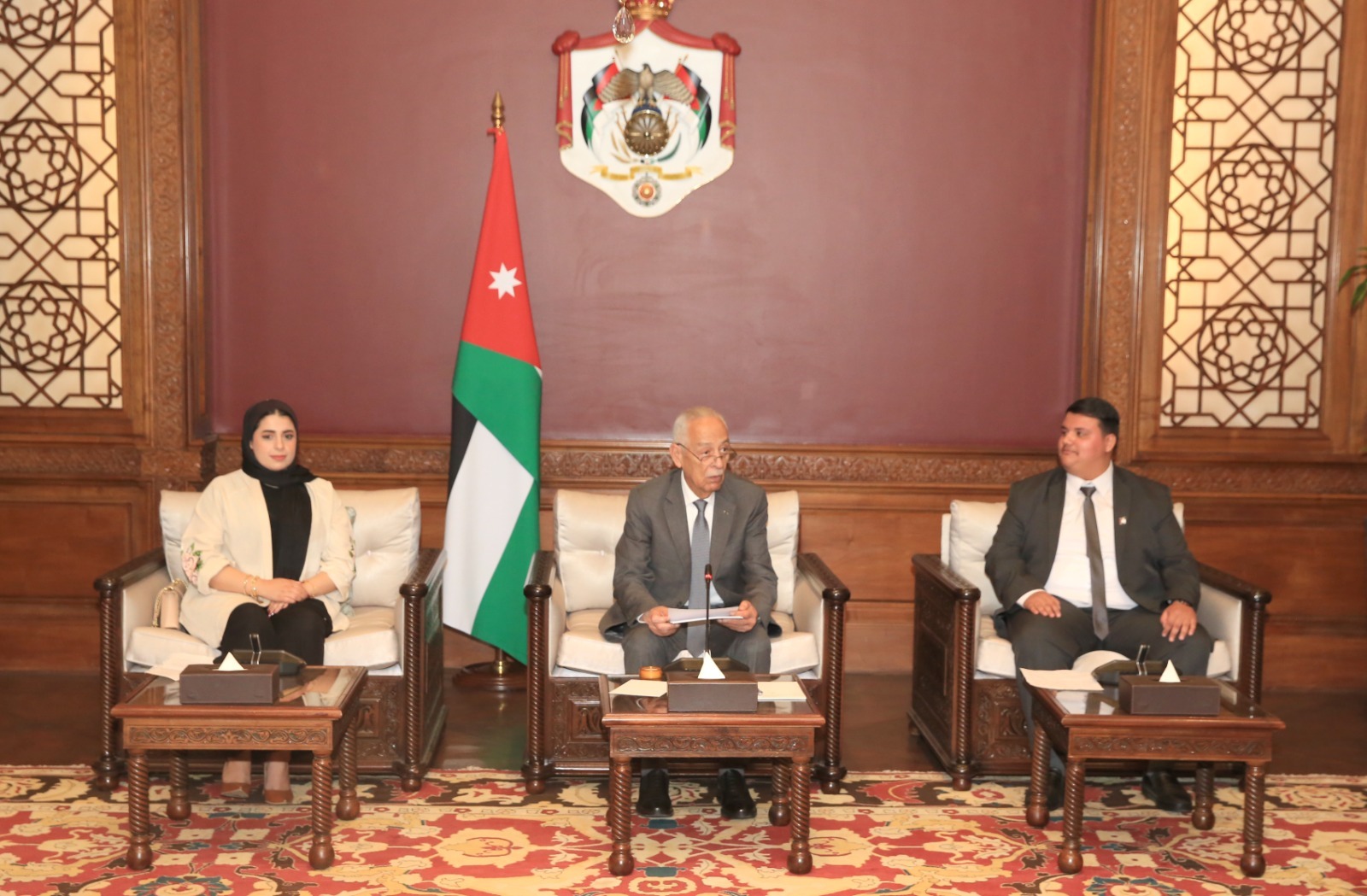 Madar Al-Saa Images 0.3232615471267264