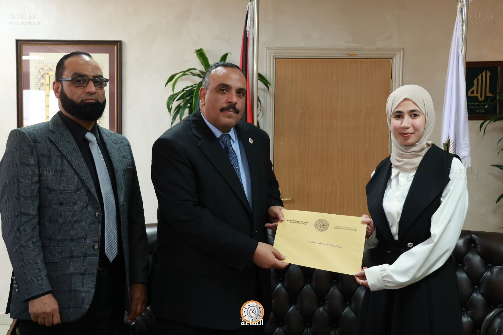 Madar Al-Saa Images 0.9340677638597328