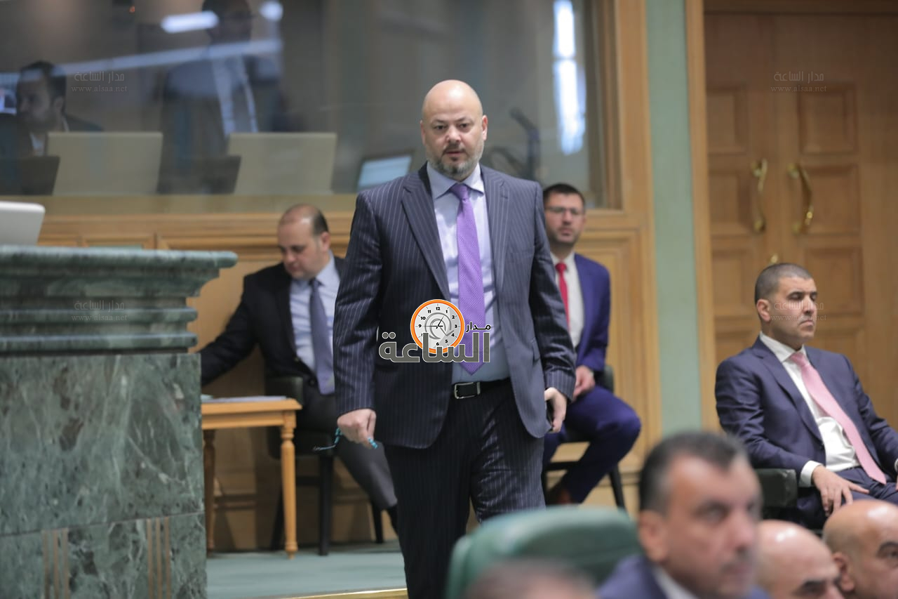 Madar Al-Saa Images 0.32548785353500587