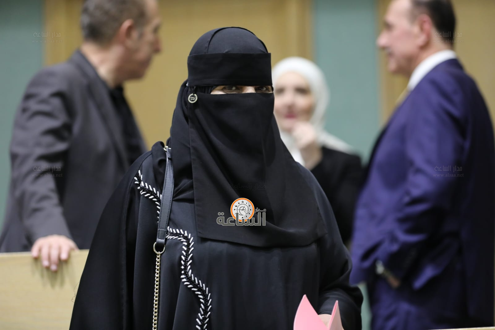 Madar Al-Saa Images 0.19253581893003258