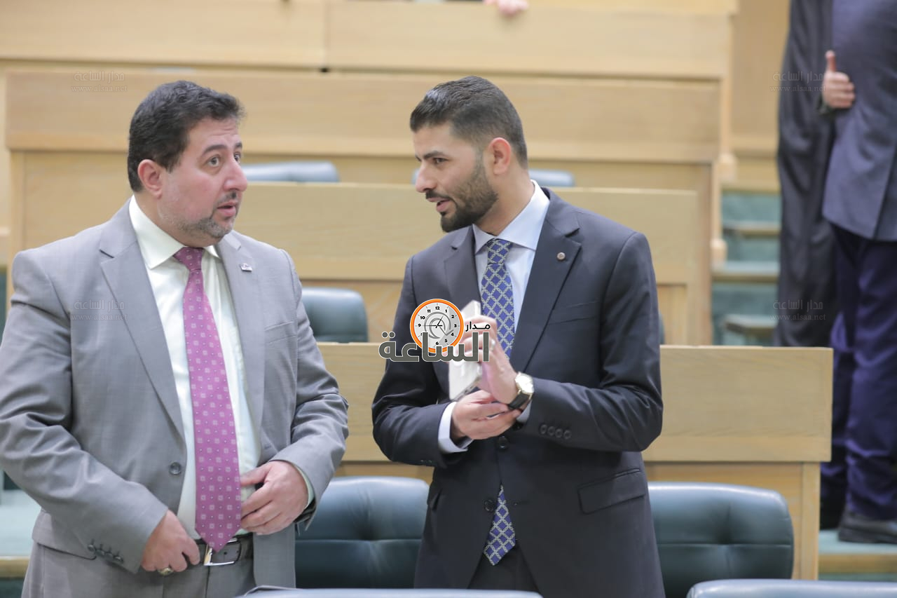 Madar Al-Saa Images 0.514347398874786