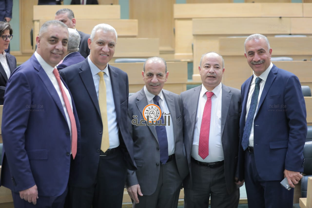 Madar Al-Saa Images 0.4328409796178214