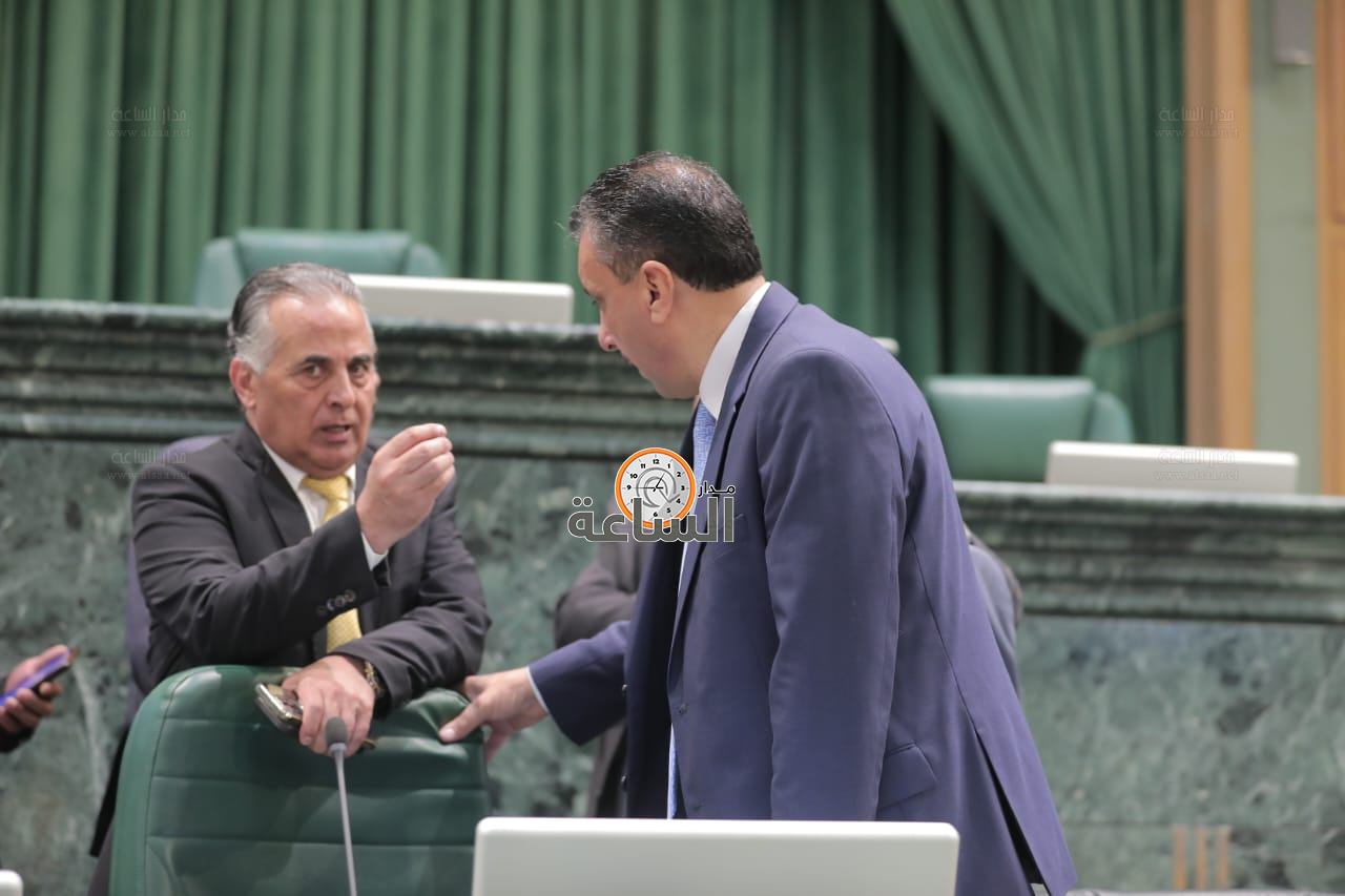 Madar Al-Saa Images 0.9146156621789576