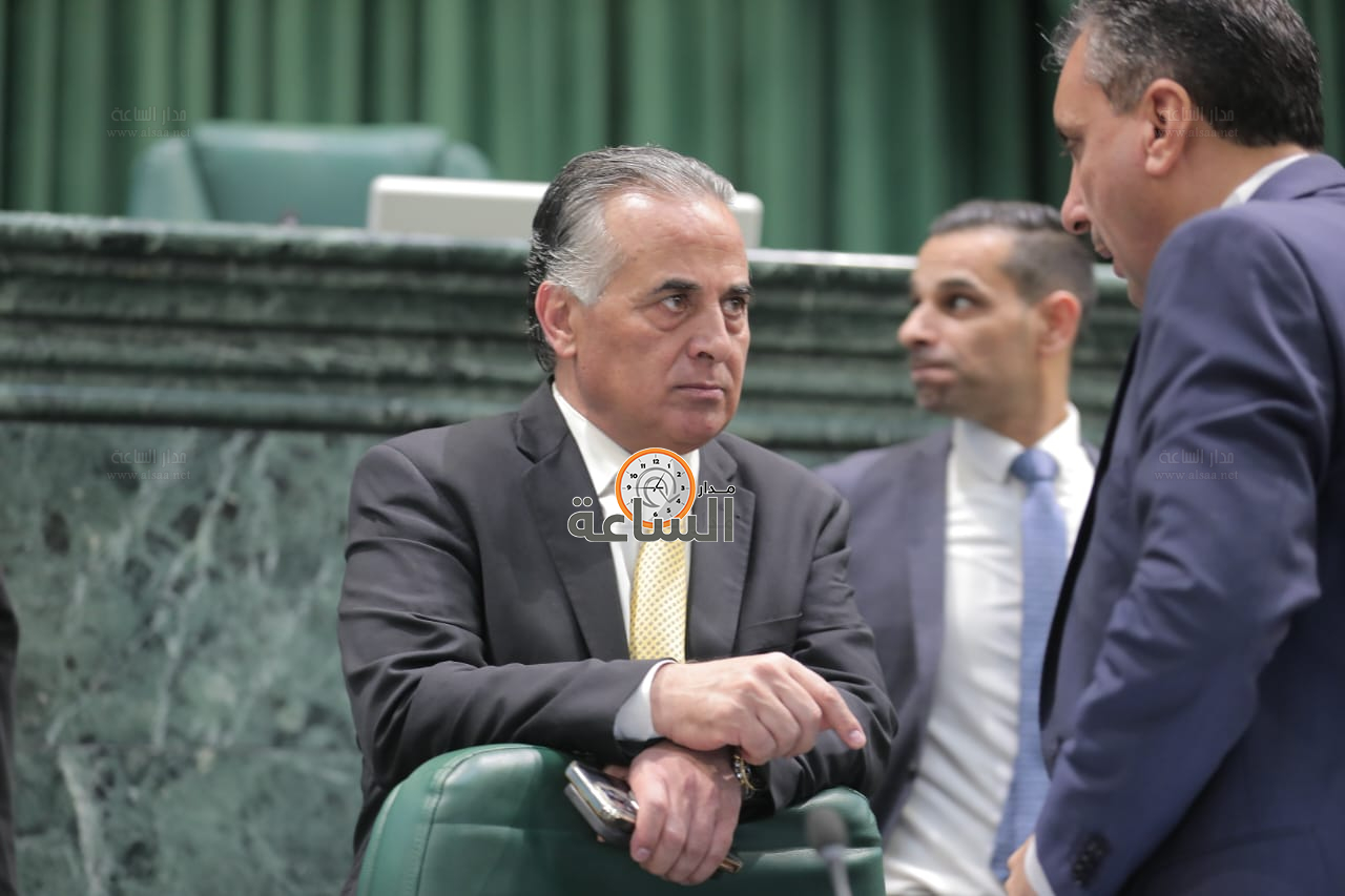 Madar Al-Saa Images 0.06476673125524735