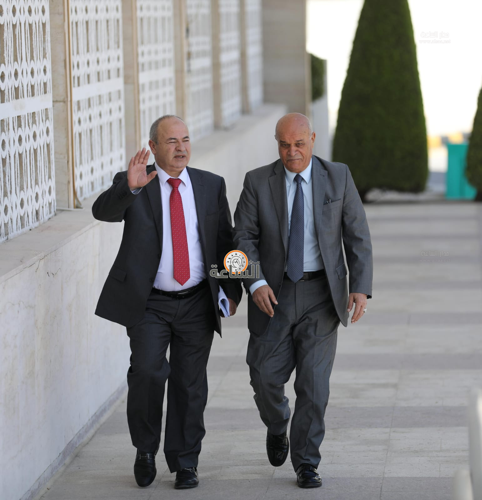 Madar Al-Saa Images 0.9829133107576822