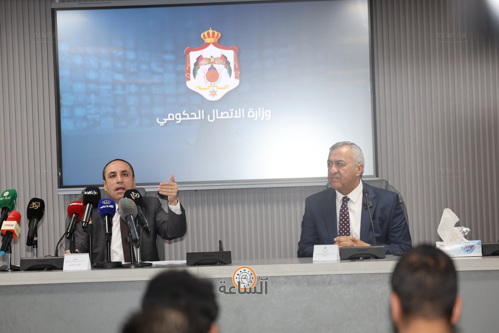 Madar Al-Saa Images 0.12667350287758827