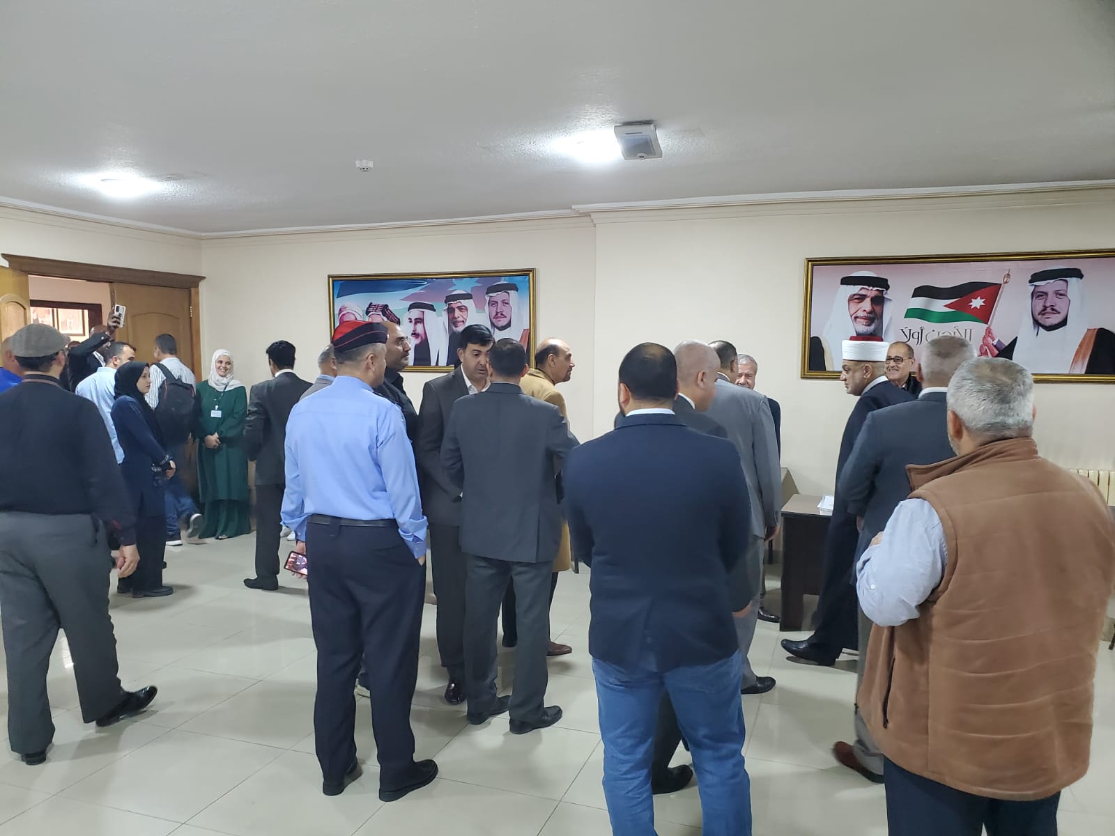 Madar Al-Saa Images 0.2448210919141287