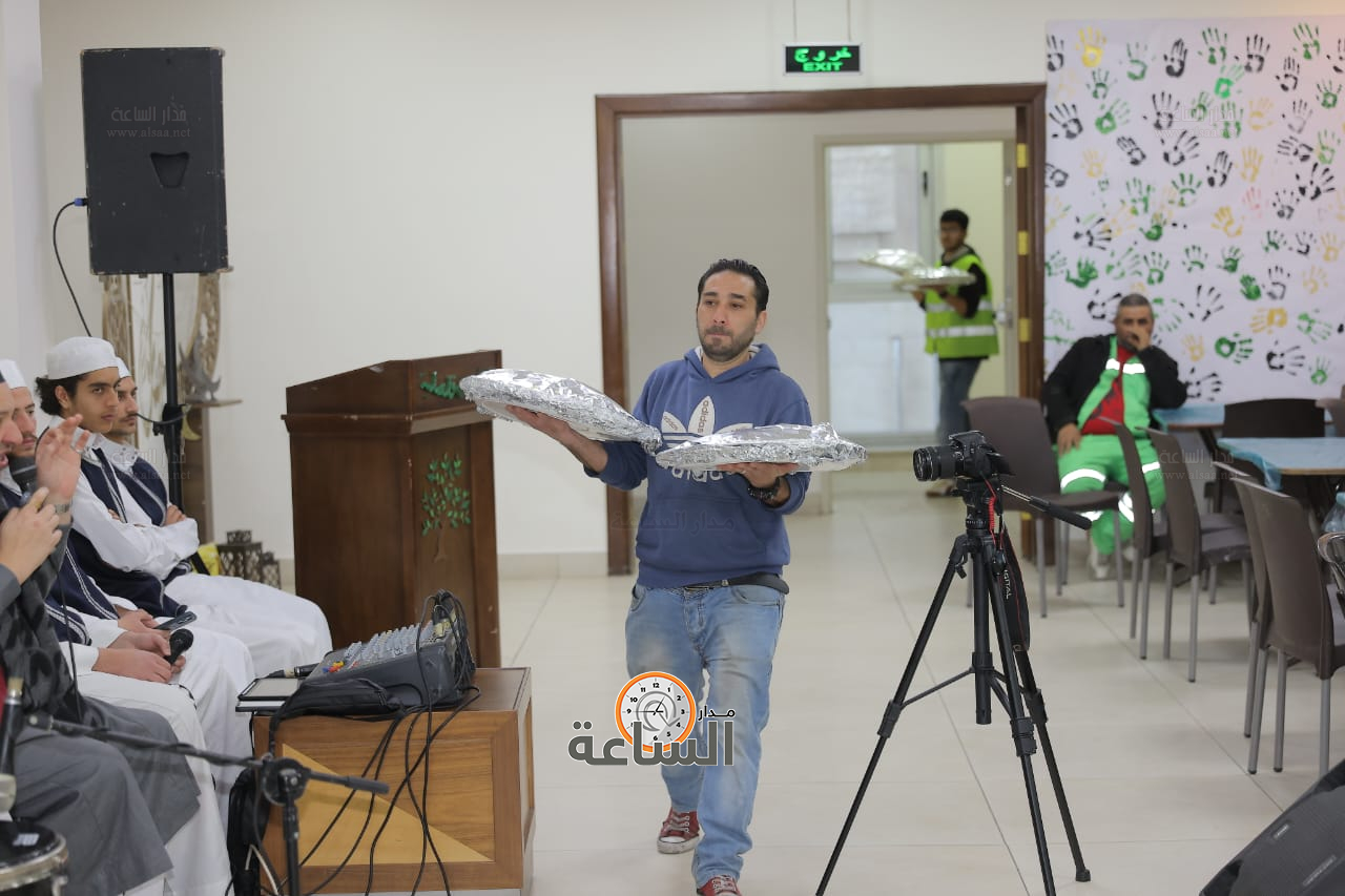 Madar Al-Saa Images 0.3869966373755487