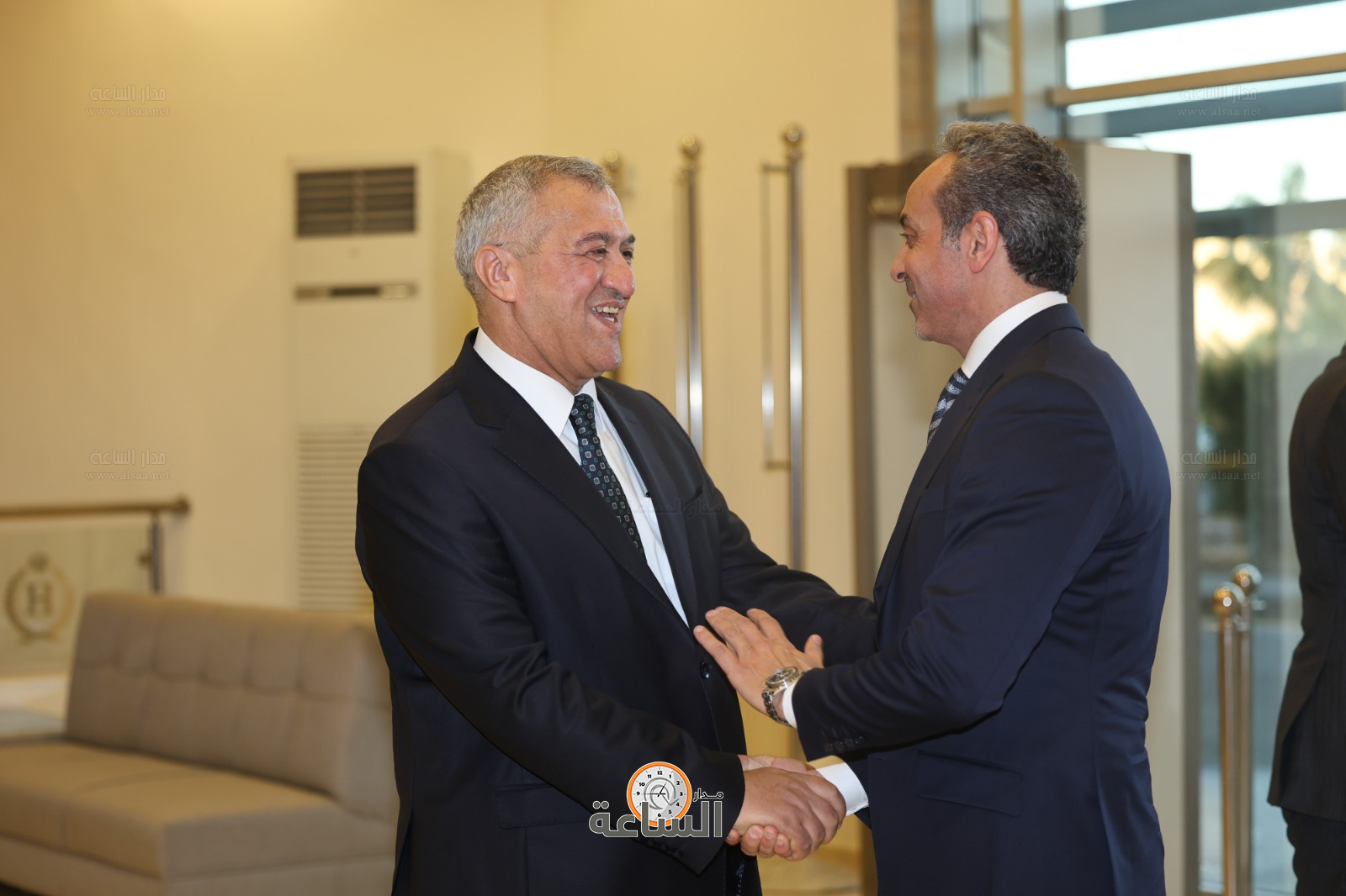 Madar Al-Saa Images 0.042569977606463194