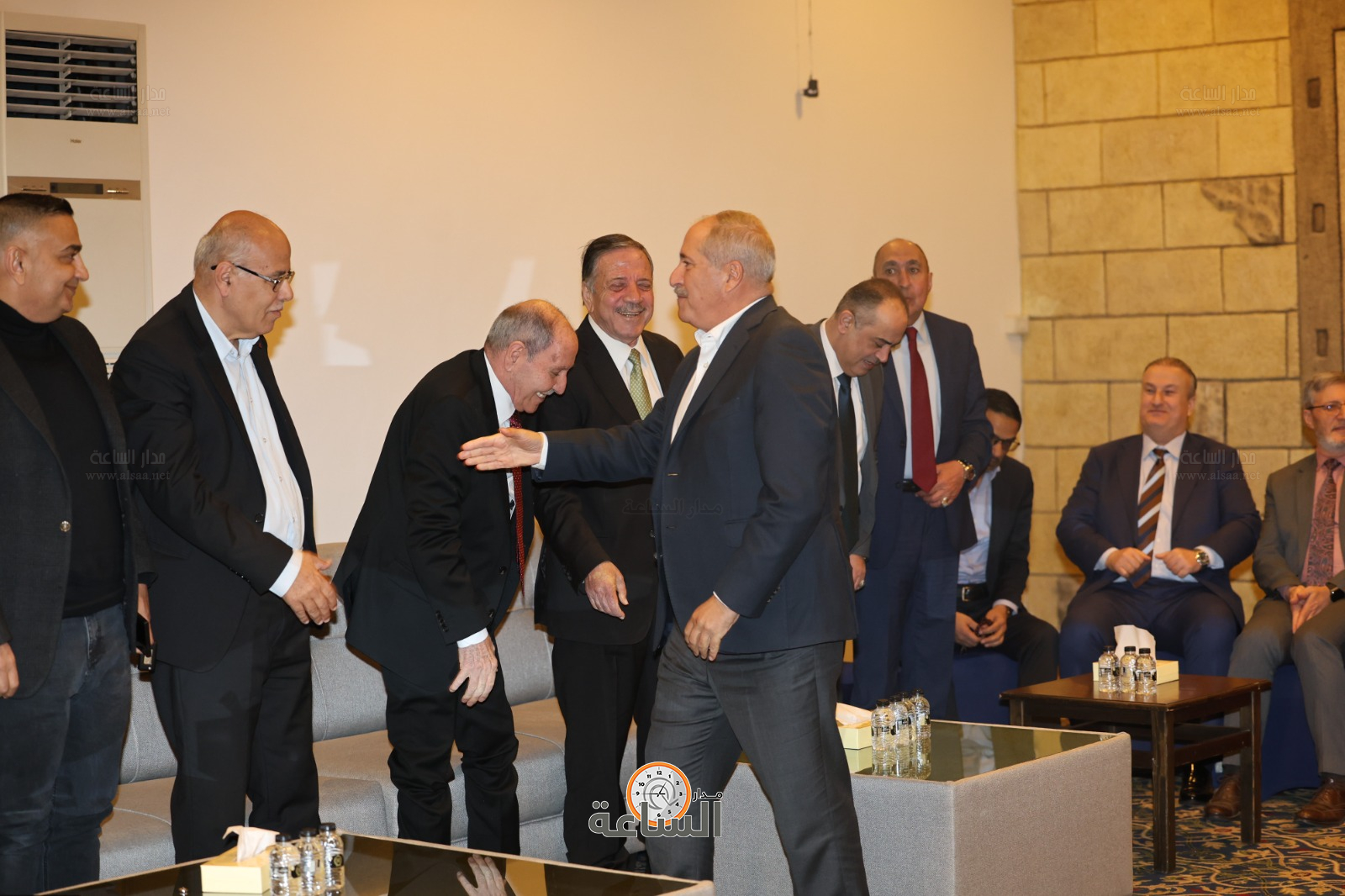 Madar Al-Saa Images 0.4113403856920721