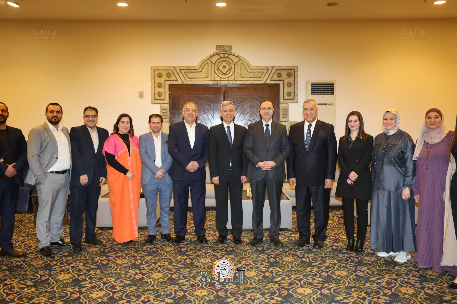 Madar Al-Saa Images 0.6051389129244875