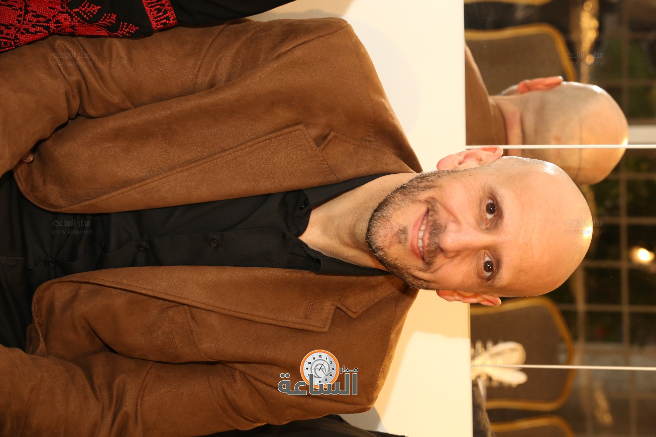 Madar Al-Saa Images 0.010043927357842097