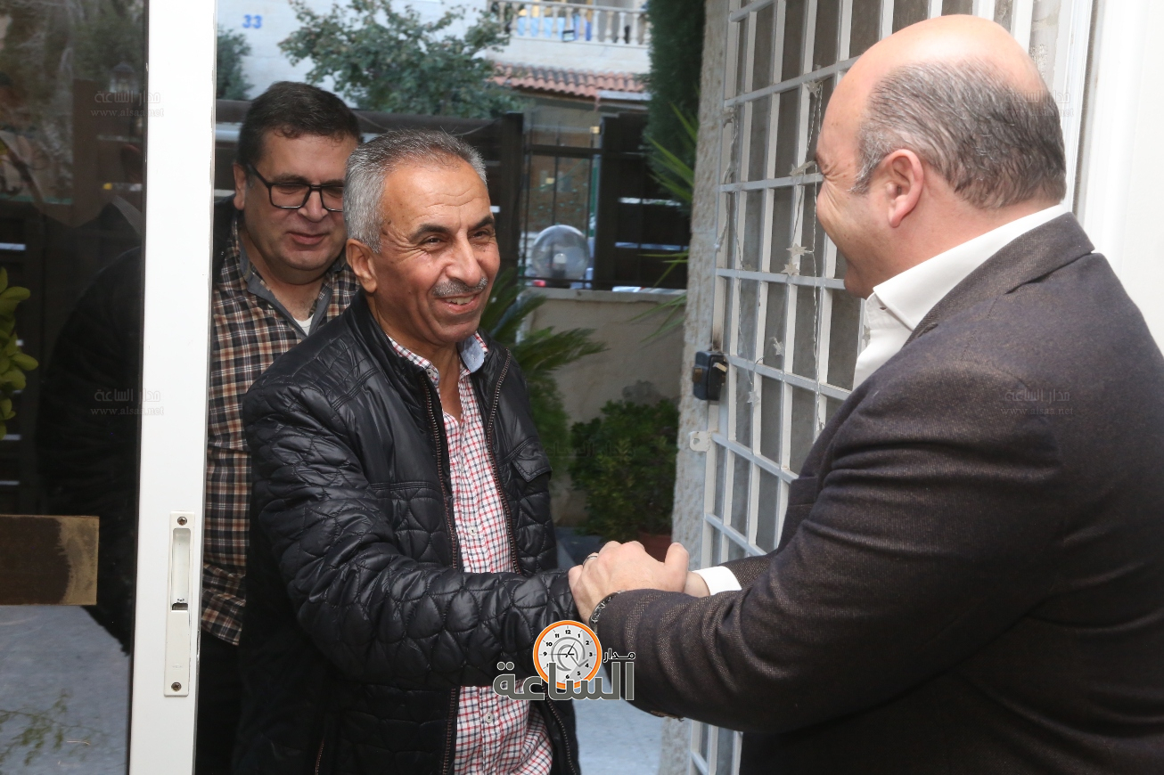 Madar Al-Saa Images 0.48970940868418555