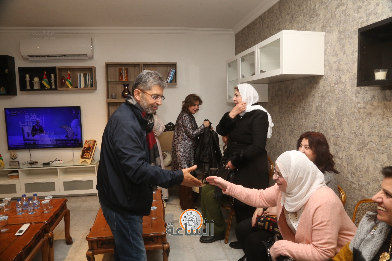 Madar Al-Saa Images 0.9973196710141901