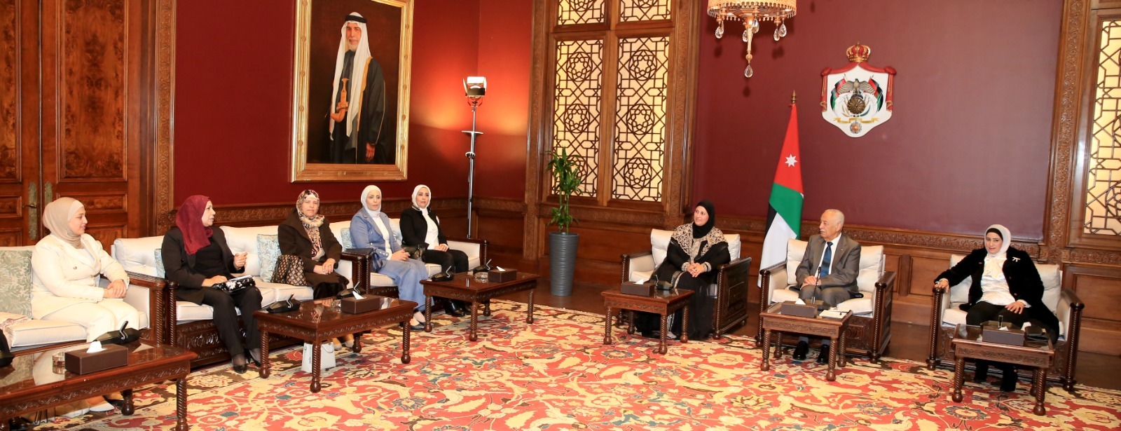 Madar Al-Saa Images 0.7341402881637904