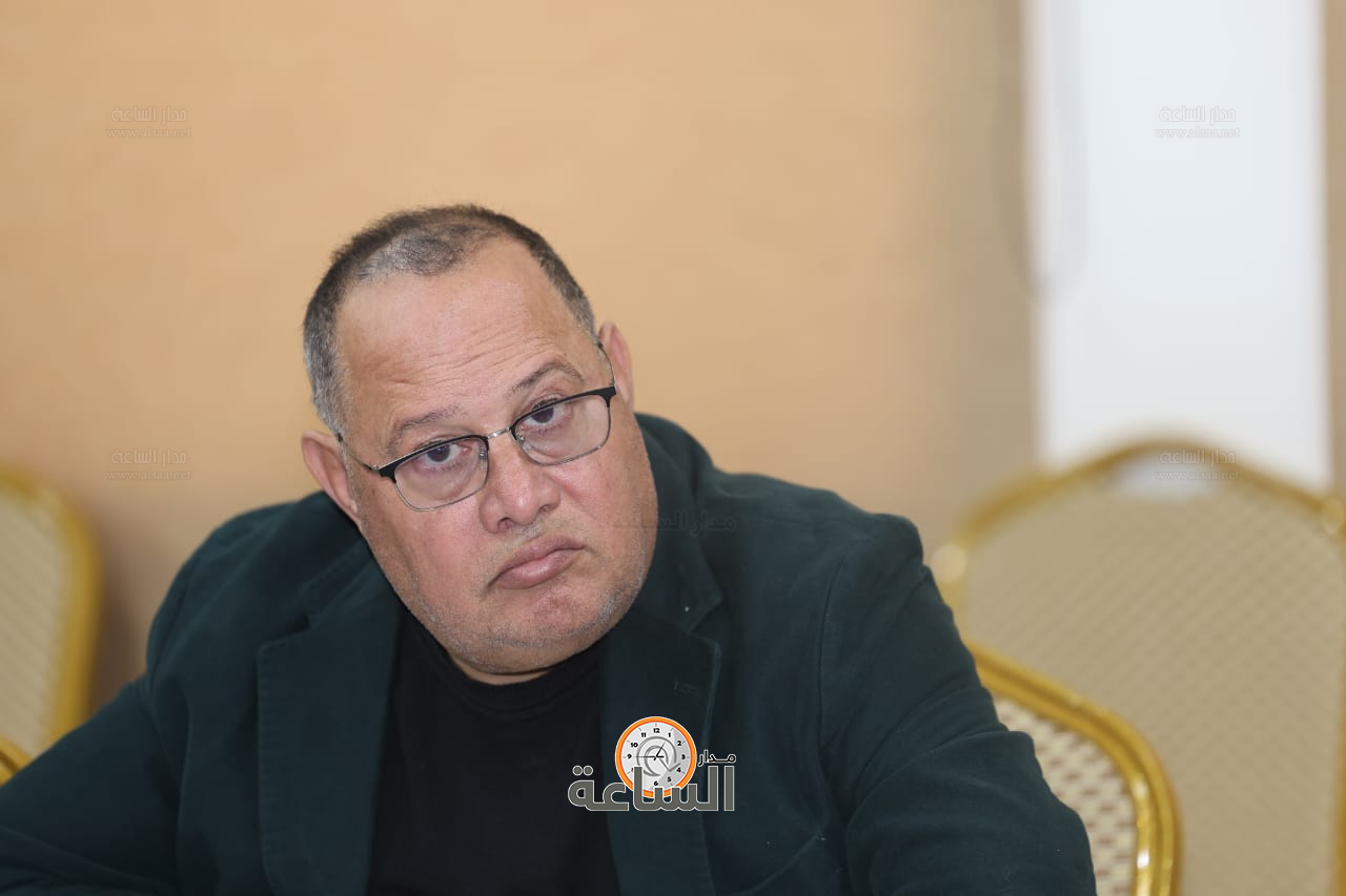 Madar Al-Saa Images 0.026324043631346328