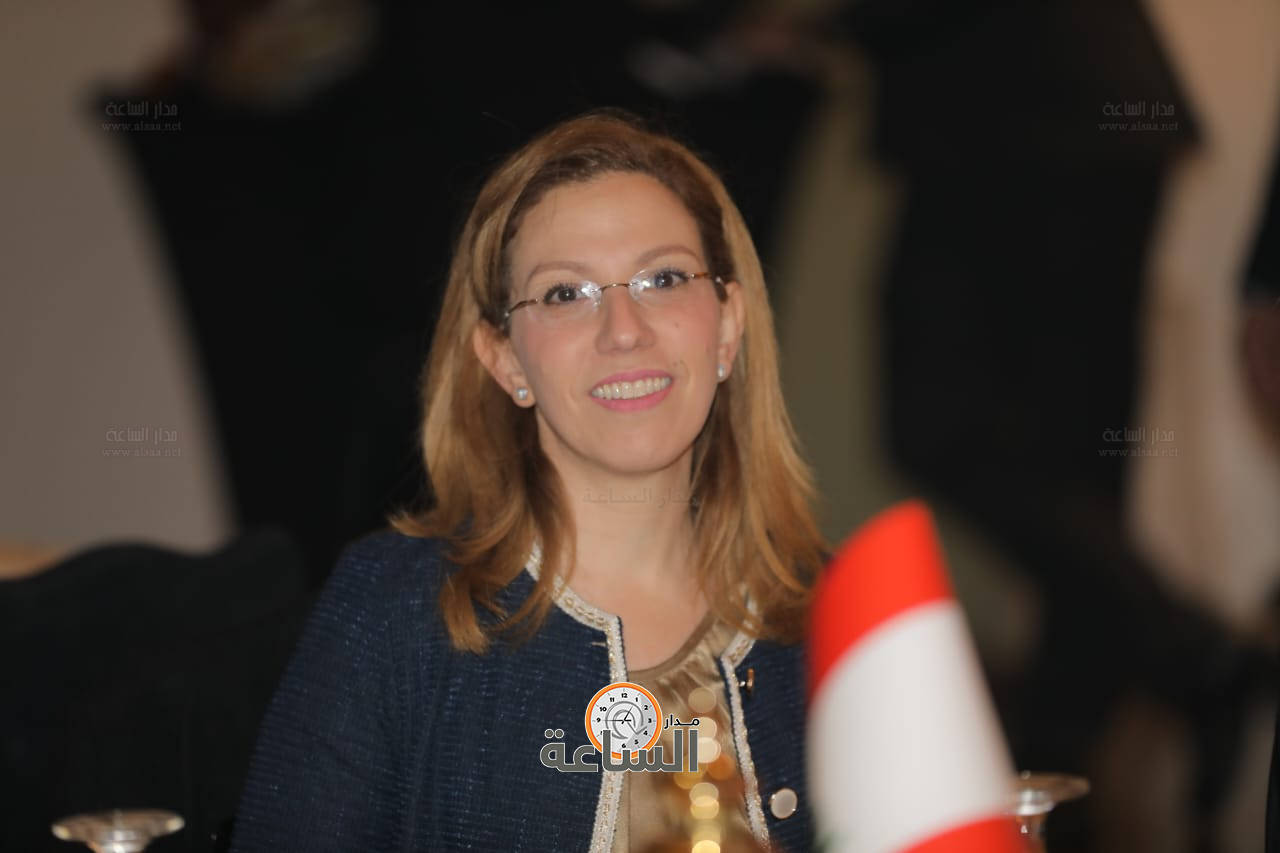 Madar Al-Saa Images 0.9540398679747544