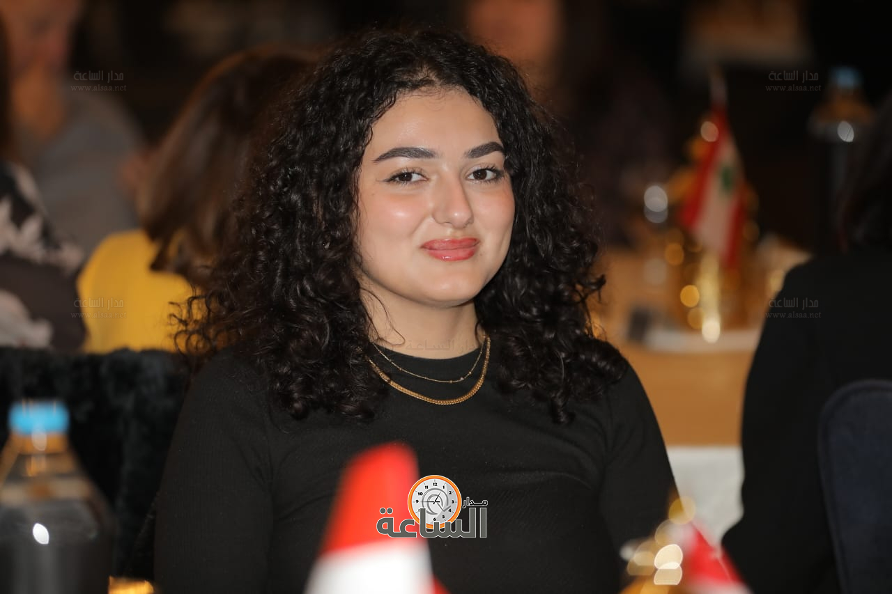 Madar Al-Saa Images 0.9007481389293996