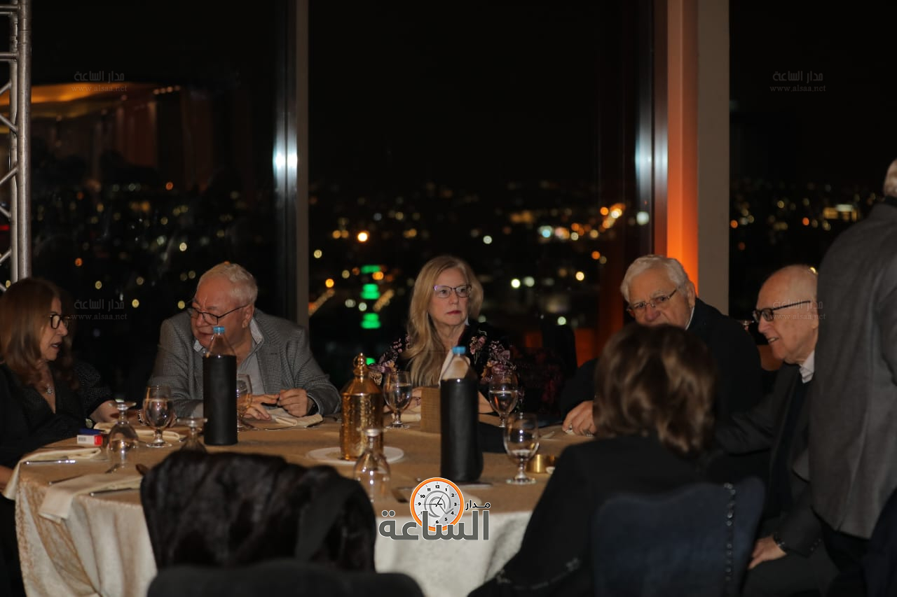 Madar Al-Saa Images 0.16615912418440915