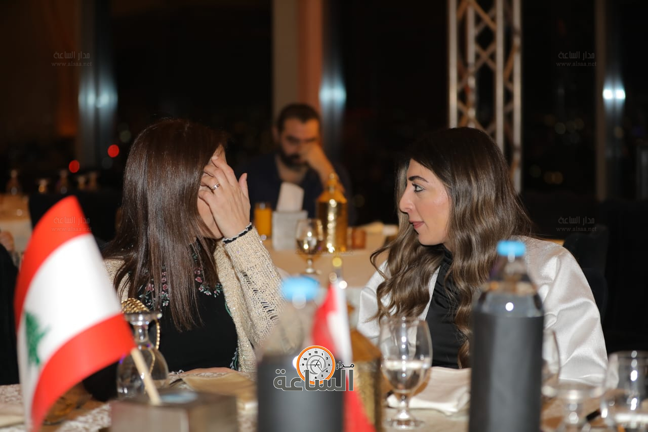 Madar Al-Saa Images 0.9883595530494793