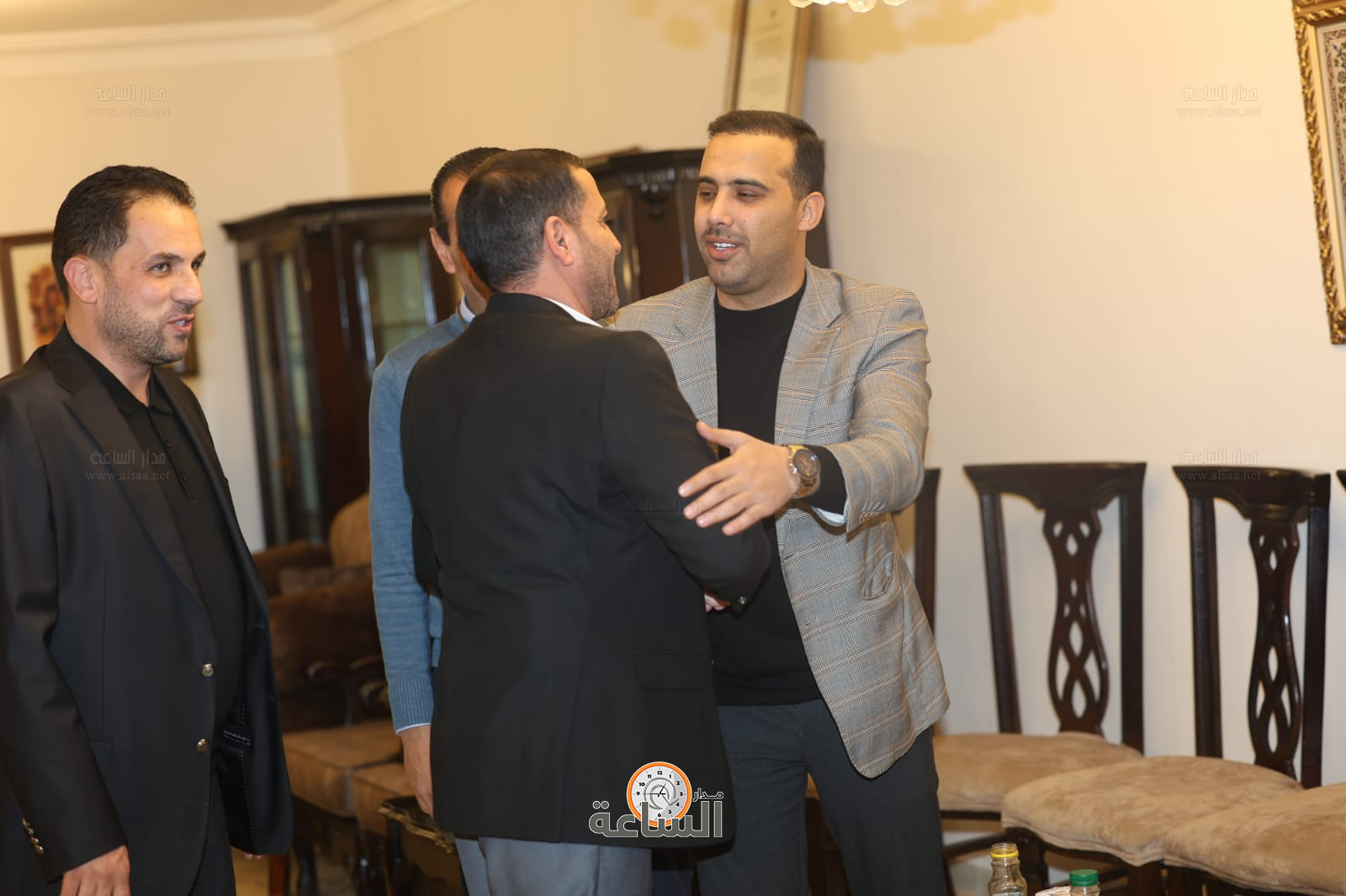 Madar Al-Saa Images 0.14249342101788165