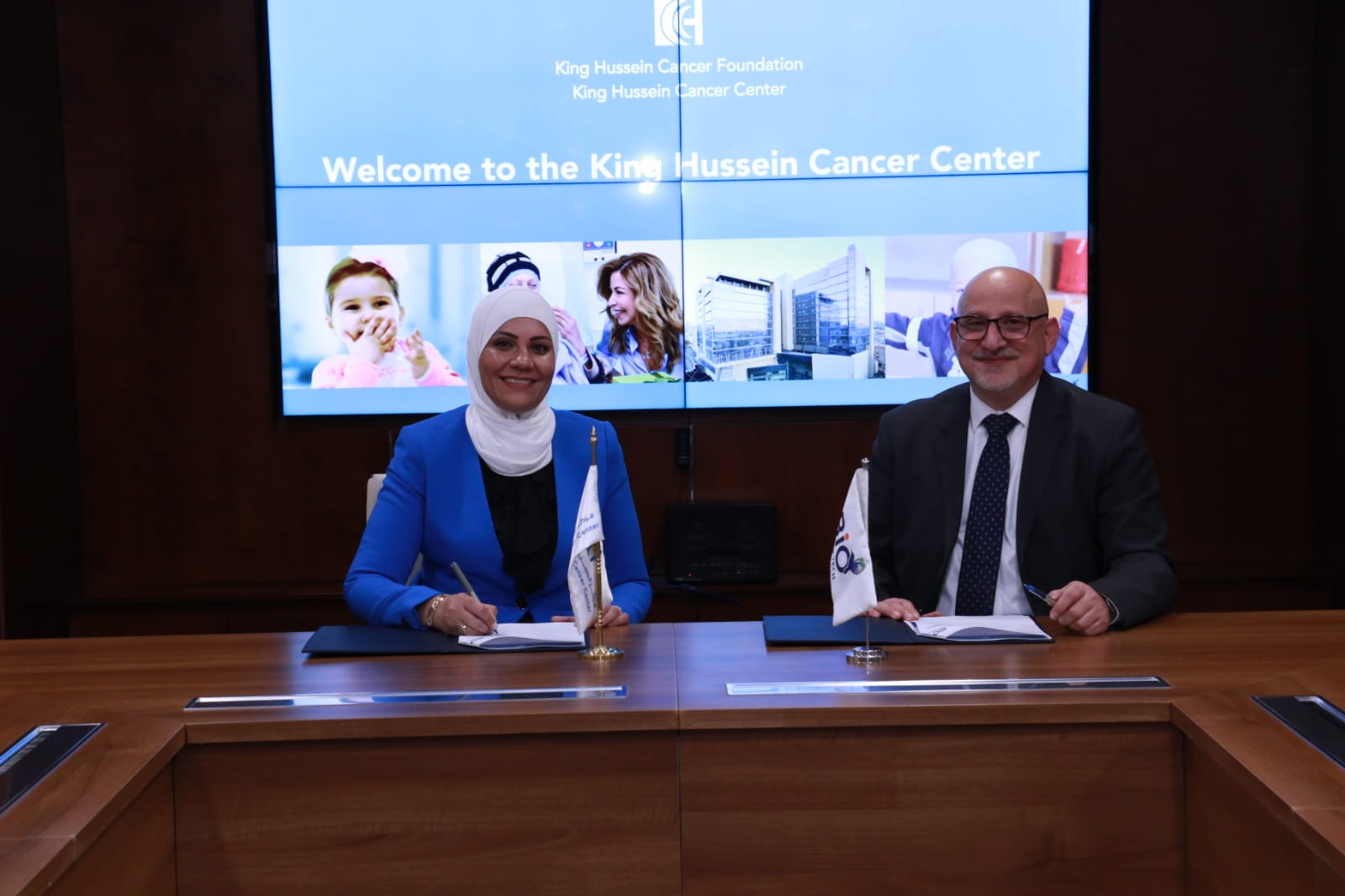 Madar Al-Saa Images 0.16686879541454847