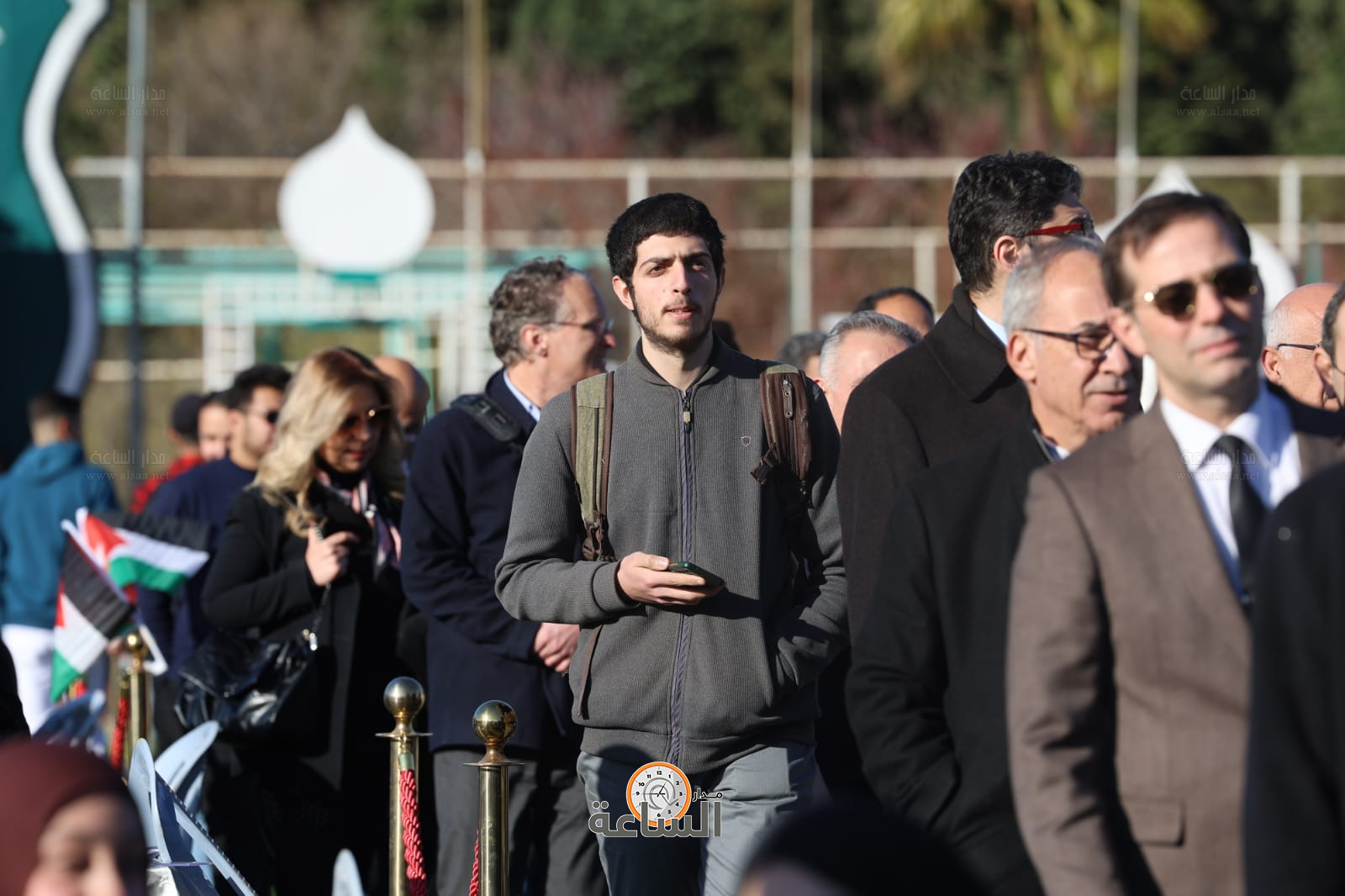 Madar Al-Saa Images 0.04687280453295761