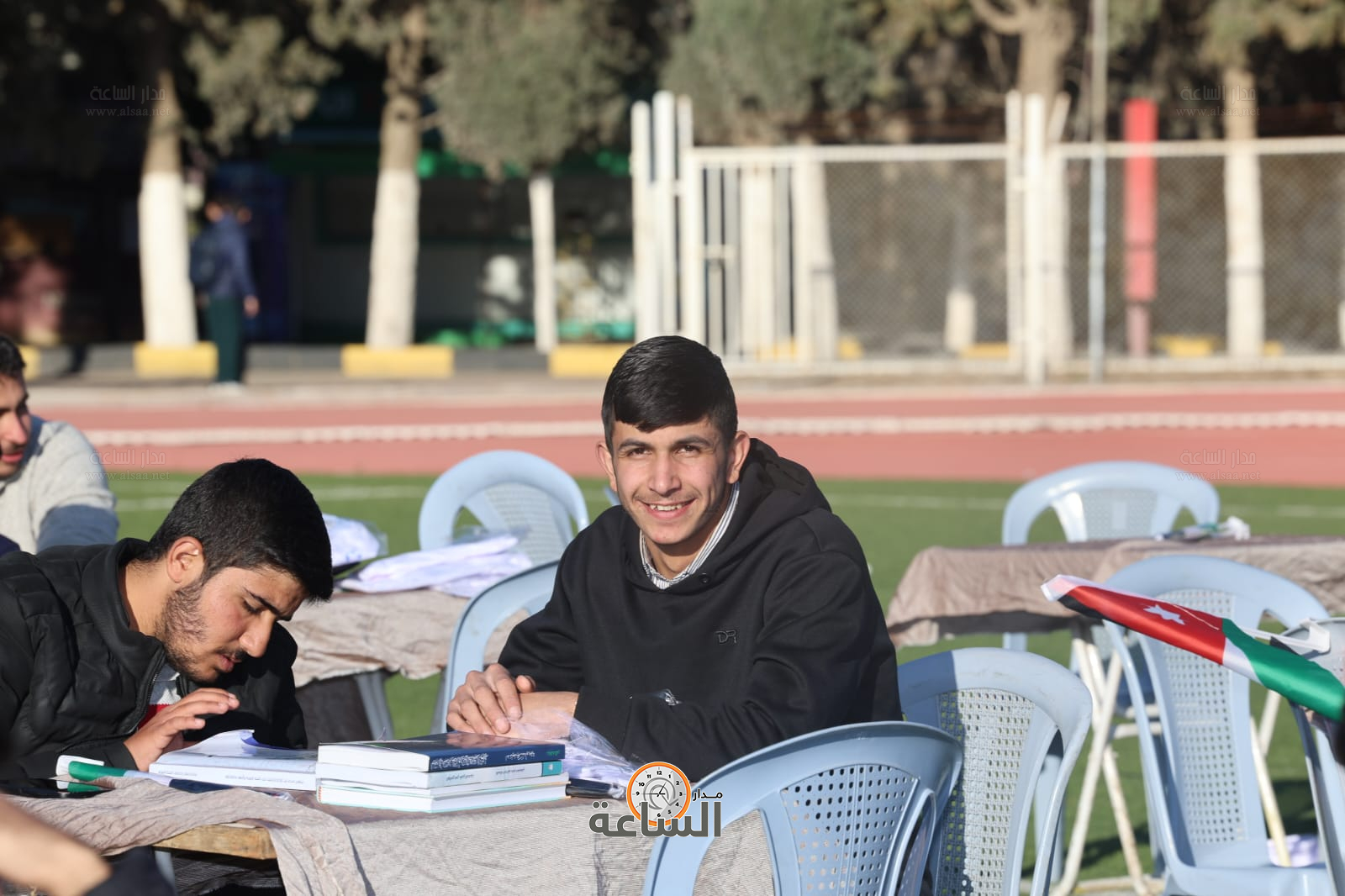 Madar Al-Saa Images 0.7685373593378357