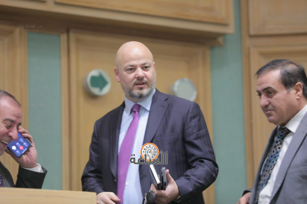 Madar Al-Saa Images 0.3308839085134867