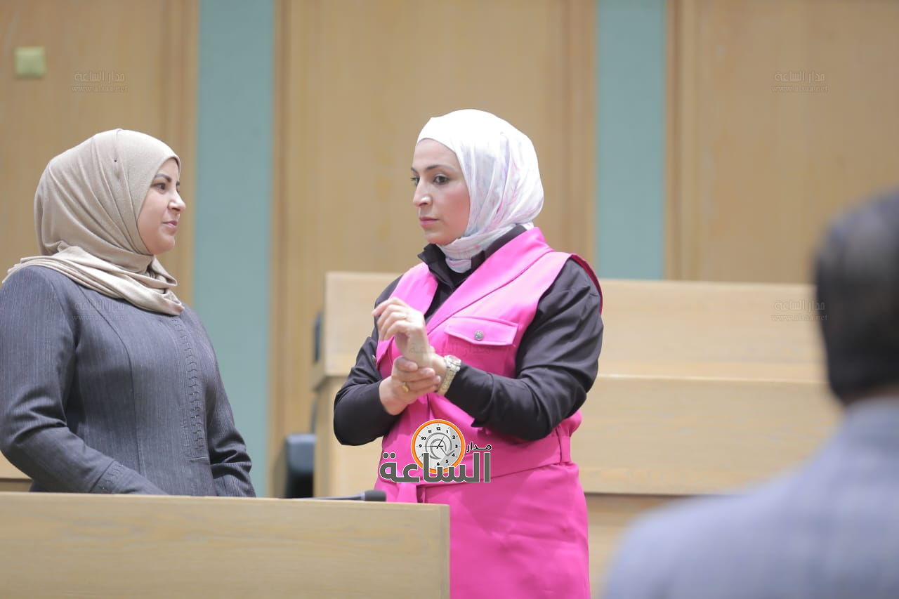 Madar Al-Saa Images 0.10971644370301092