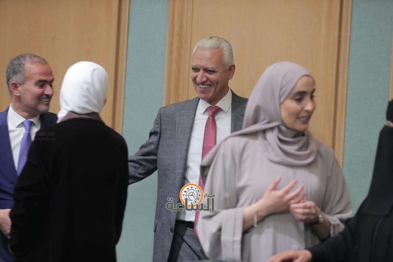 Madar Al-Saa Images 0.959219146246844